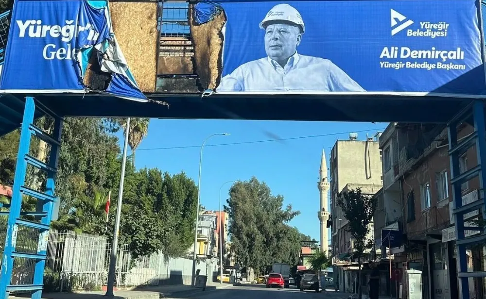 Yüreğir’de Ali Demirçalı’nın fotoğrafları yakıldı...