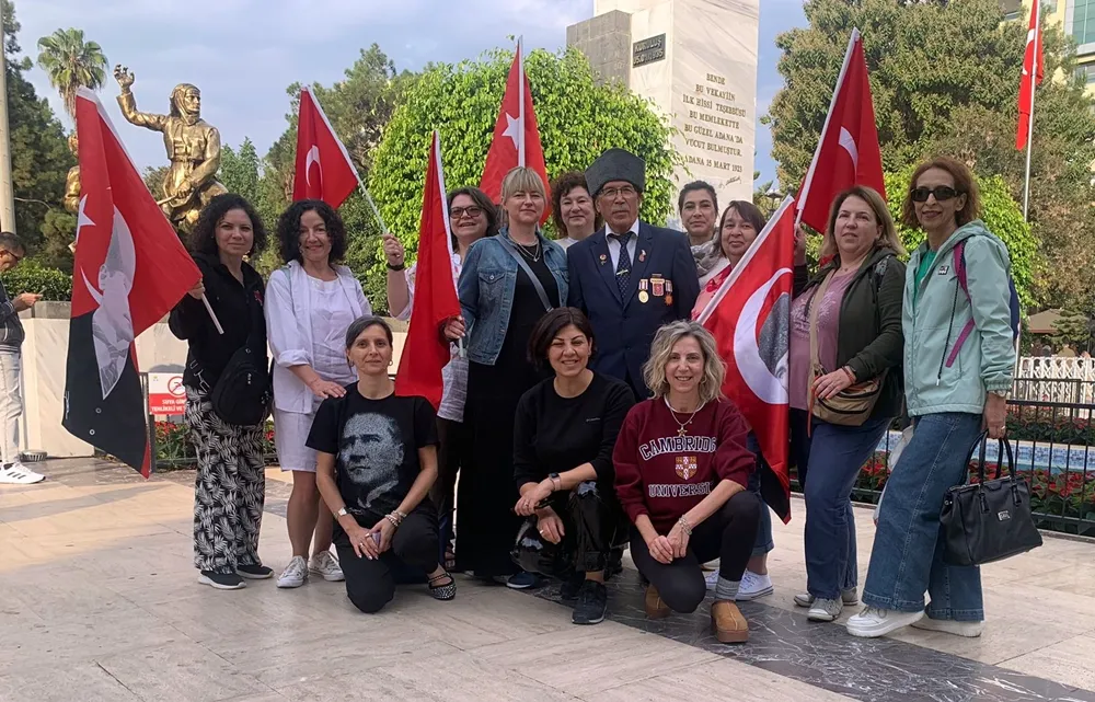 Polonyalı anneler Adana şalvarı giydi, Adana türküsü söyledi