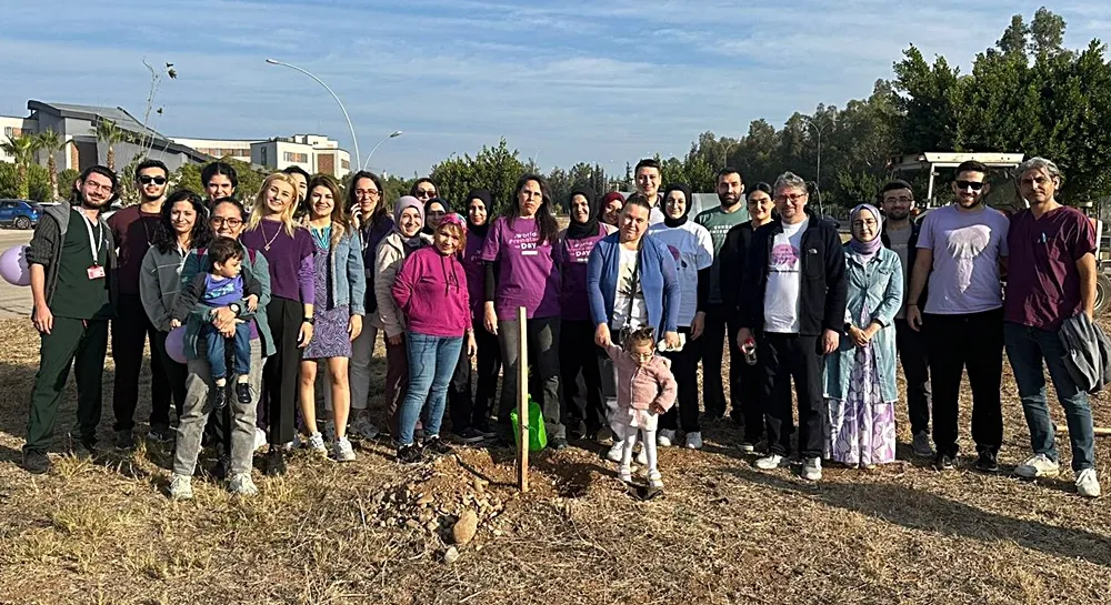   Dünya Prematüre Gününde fidanlar toprakla buluştu