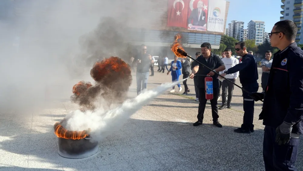 Çukurova Belediyesi’nde yangın tatbikatı...