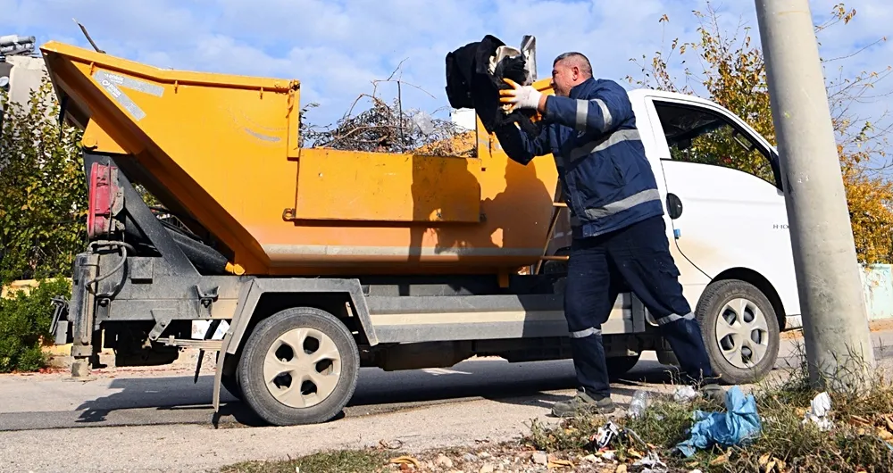 Çukurova Belediyesi’nden “Dip bucak” temizlik çalışması