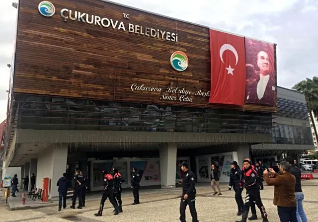 Çukurova Belediyesinde Personel, Yol İşleri Müdürünü Vurdu... 