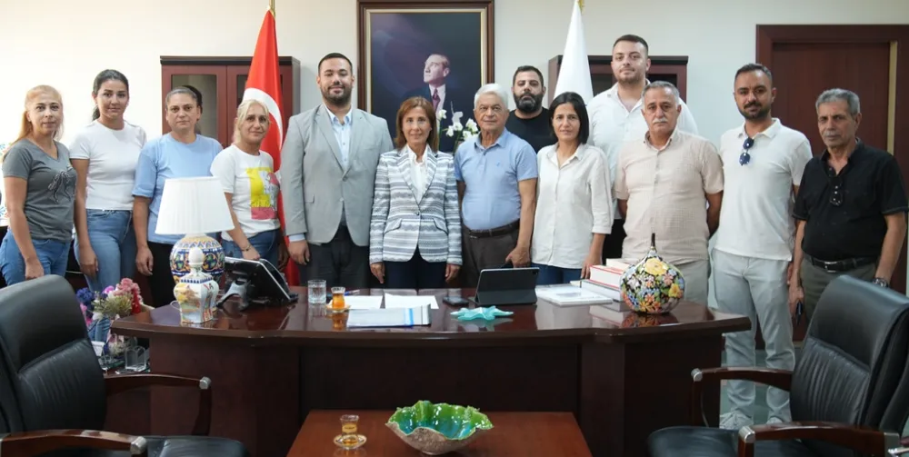 Başkan Oya Tekin