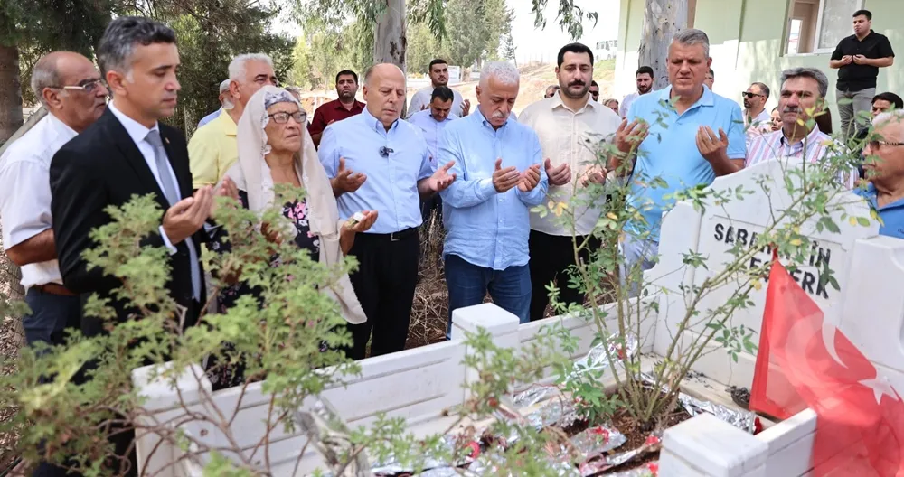 Eski Başkan Sabahattin Eşberk Mezarı Başında Anıldı