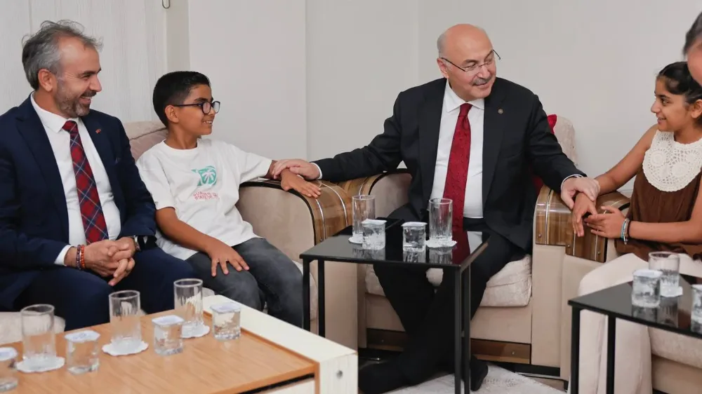 Vali Köşger’den “Öğretmenim Evimizde” Projesine Anlamlı Destek