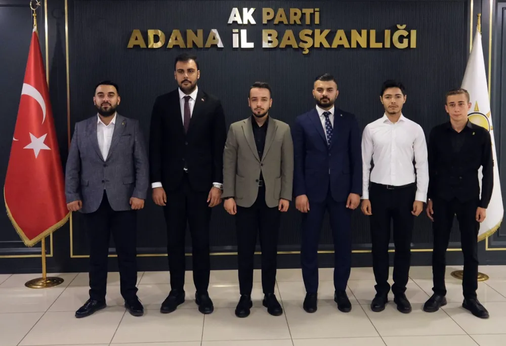 AK Gençlik Adana  İYİ Partilileri üye yaptı