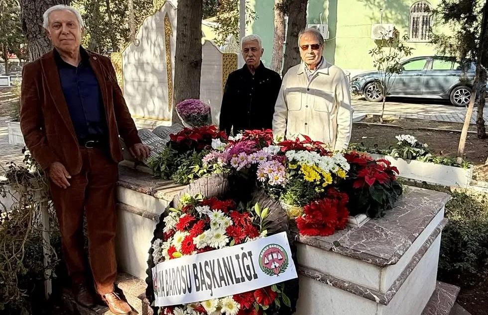 Ege Bağatur, vefatının 35.yılında kabri başında anıldı