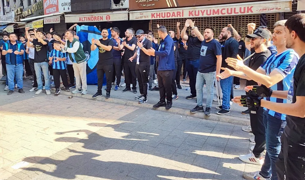 Adana Demirspor camiası ve taraftarları yapayalnız kaldı...