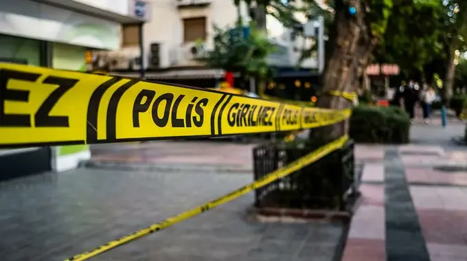 Kafeye otomatik tüfekle ateş eden şüpheli yakalandı