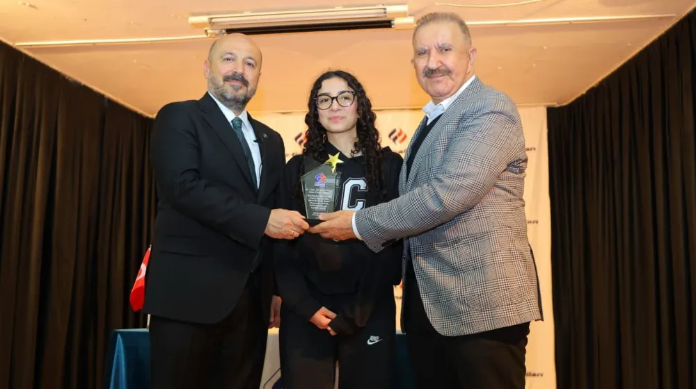 Halil Nacar öğrencilere  sağlık sektörünü anlattı