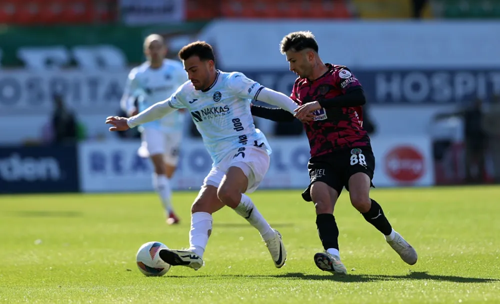  Adana Demirspor 2 farklı galibiyeti koruyamadı: 2-3    