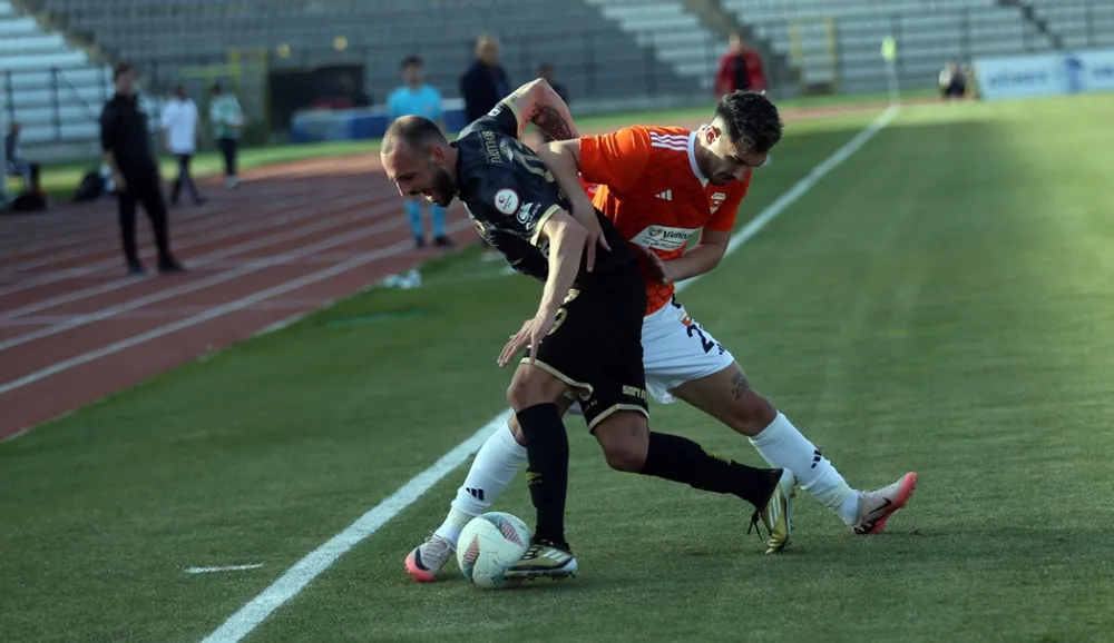   Bandırmaspor 10 kişi kaldığı maçı tek golle kazandı: 1-0