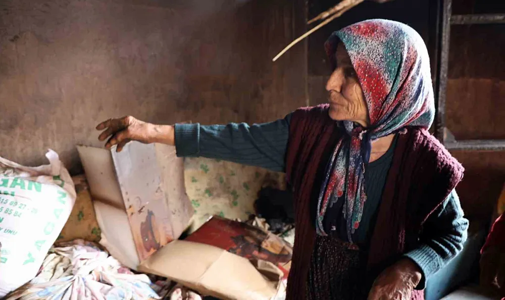  Tarım işçisi annenin evi kül oldu, oğluna aldığı çeyizler de yandı