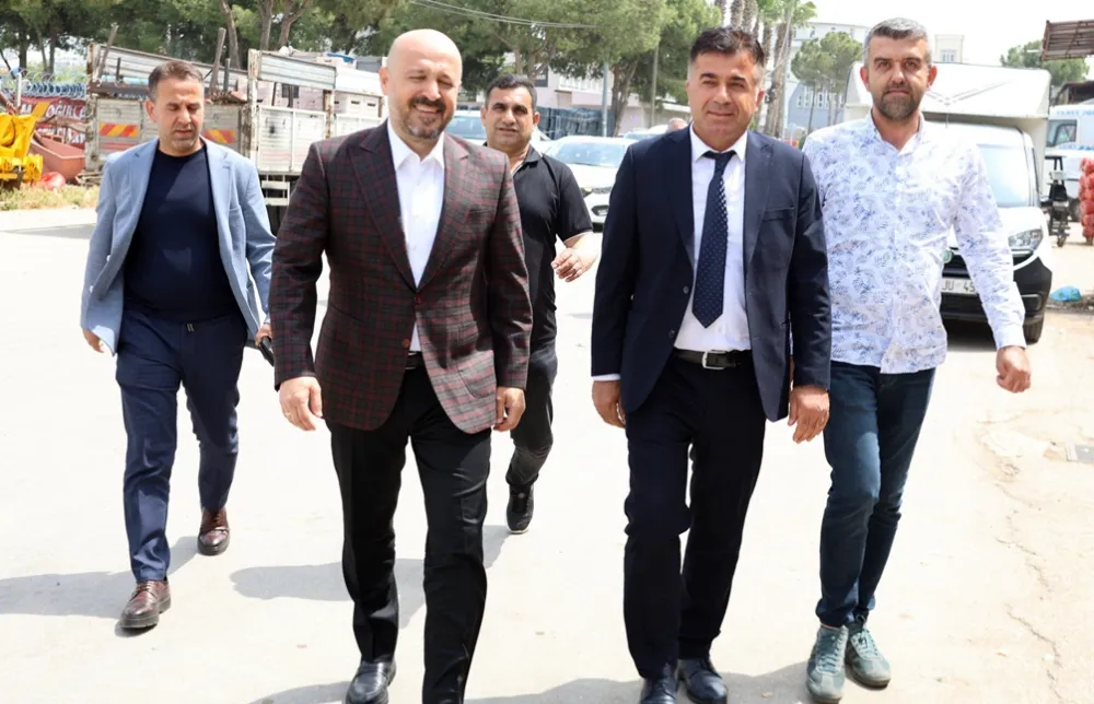 Dr. Halil Nacar  esnafları dinledi