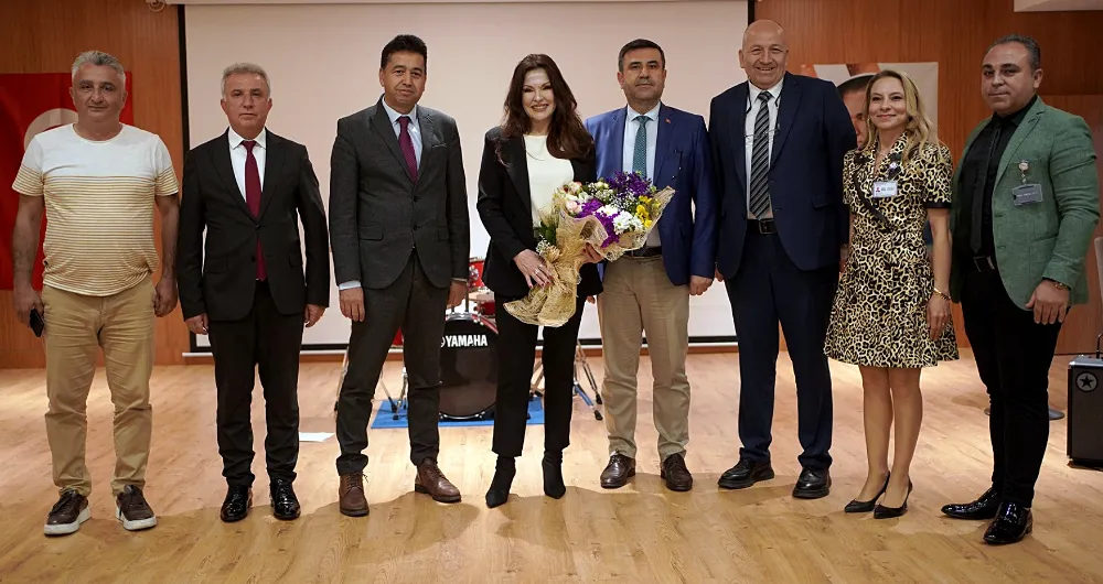  Oyuncu Aydan Şener, MBA