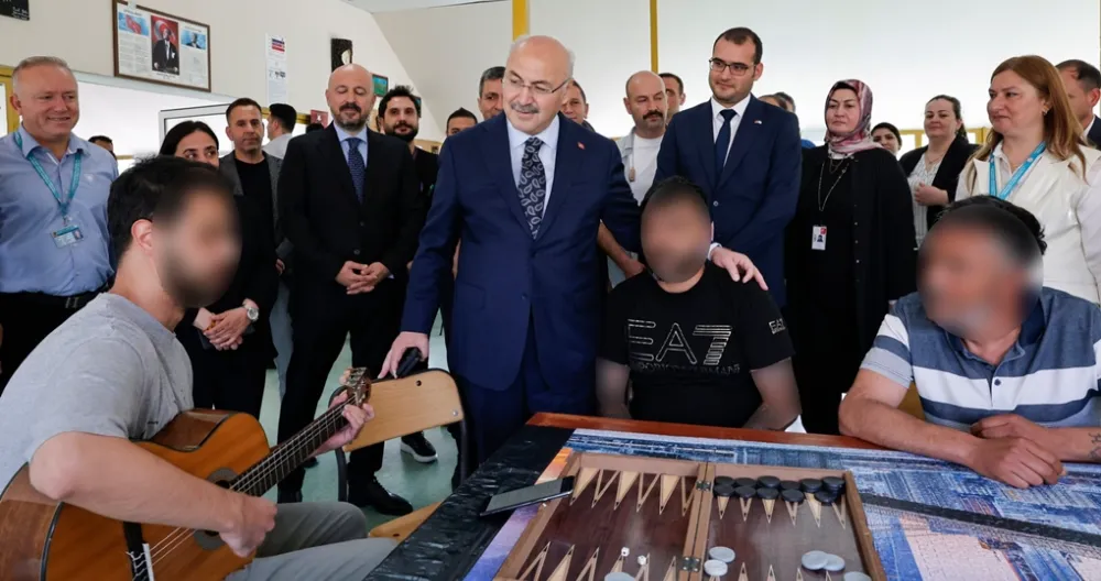 Vali Köşger’den amatem ve ruh sağlığı hastanesine ziyaret