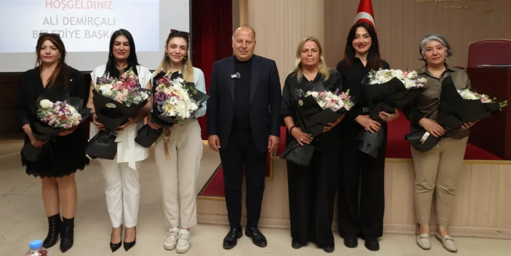 Demirçalı Kadın Meclis Üyelerinin Anneler Günü’nü Kutladı
