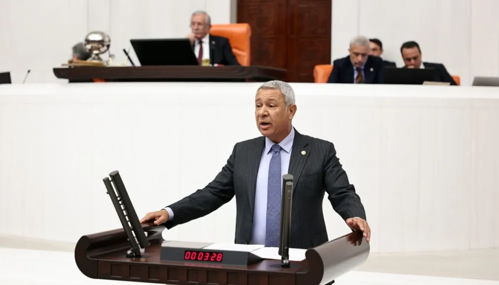 “Mısır ithalatıyla yabancı çiftçi kazanıyor, bizim üreticimiz borç batağına sürülüyor!”