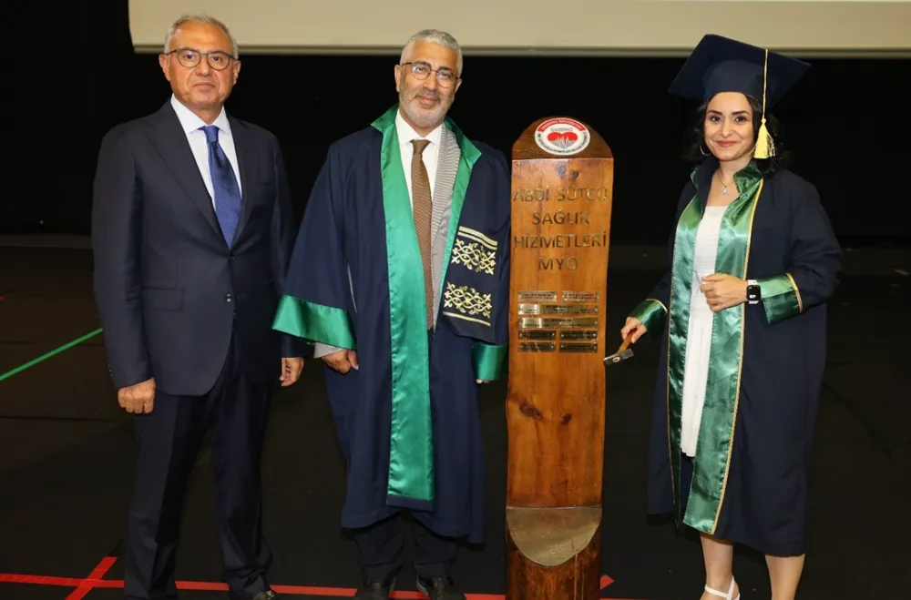 Abdi Sütcü Sağlık Hizmetleri MYO 407 Mezun Verdi