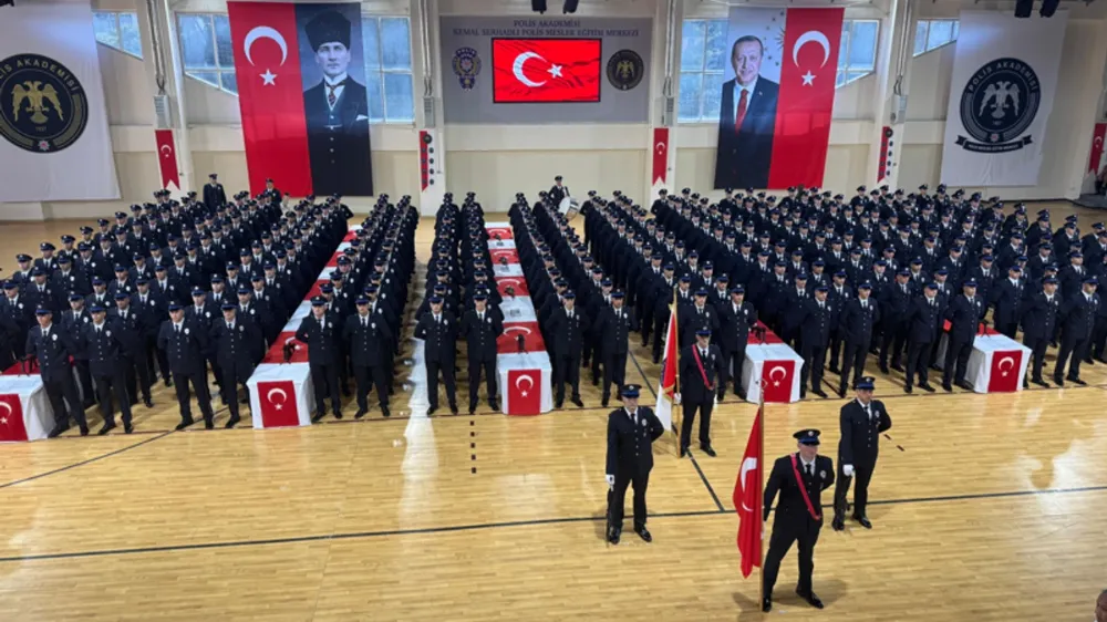 Adana’da 323 genç polis yemin ederek göreve başladı