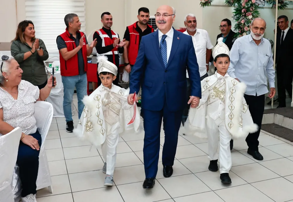 Adana’da geleneksel “sünnet şöleni” düzenlendi