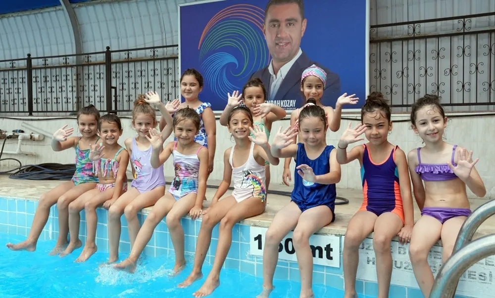 Çukurova Belediyesi’nde yüzme kurslarına büyük ilgi 