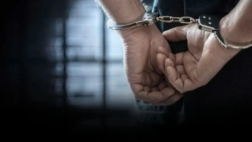 Hırsızlıktan 30 yıl ceza aldı, gezerken polise yakalandı