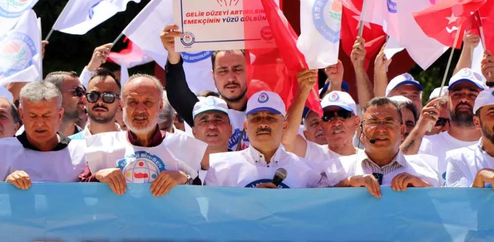  Memur-Sen’in Adana’daki eylemine Eğitim-Bir-Sen’den destek