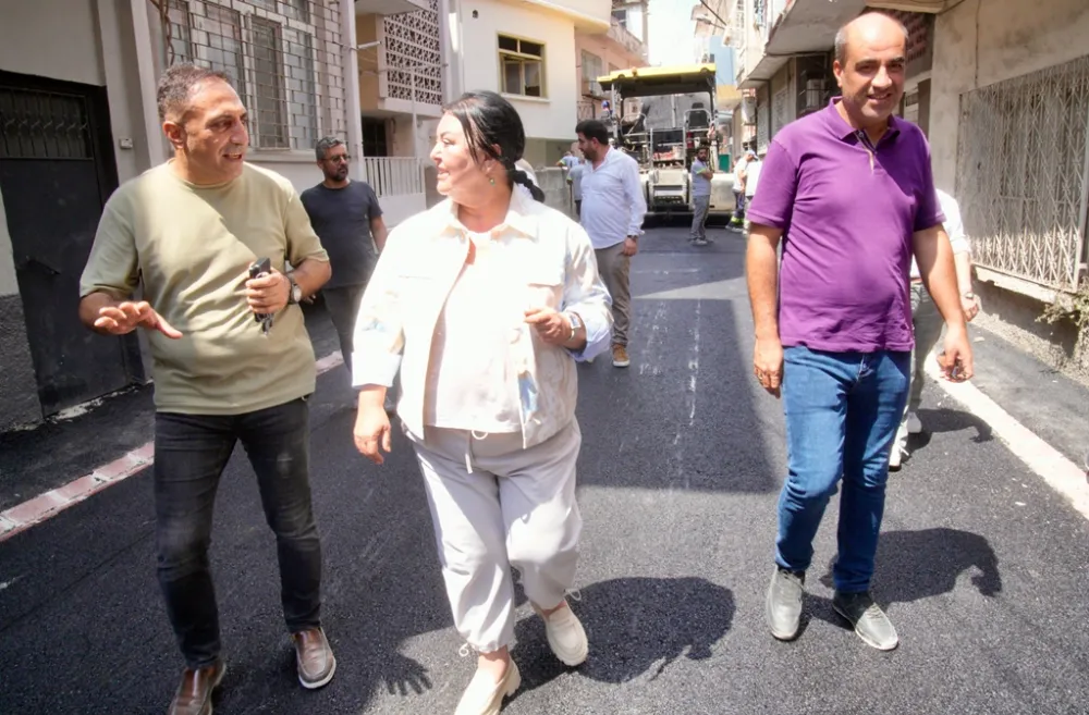 Seyhan’da asfalt çalışmaları hız kesmeden devam ediyor
