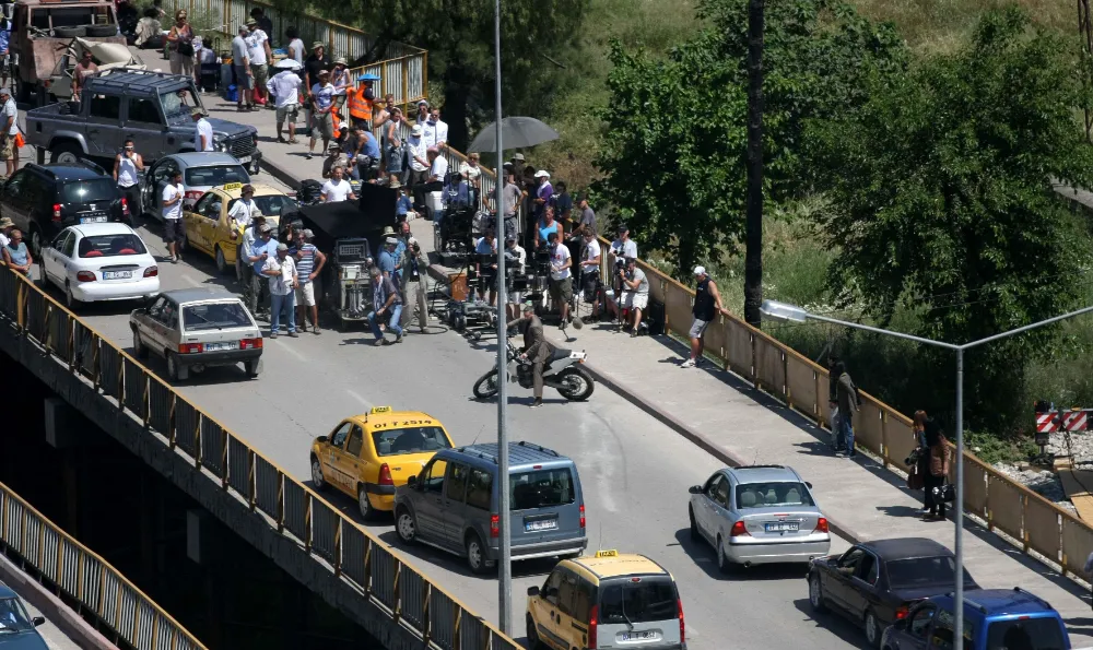 Kasım Gülek Köprüsü Yıkılıyor...