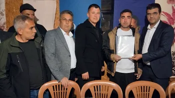  Karaisalı’da Anahtar Parti’den Kardeşlik Sofrası