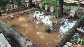 Adana’da Mezarlıklar Sular Altında Kaldı...