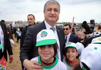 Mimar Kemal ilkokulu öğrencilerinden 