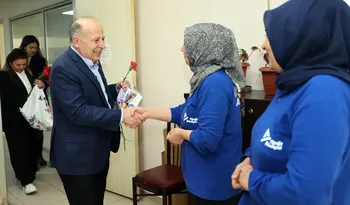 Başkan Demirçalı’dan kadın personele 8 Mart ziyareti 