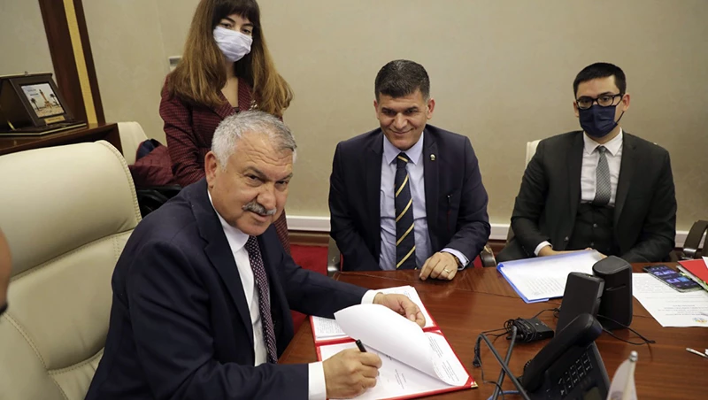 Adana ile Kazakistan’ın Çimkent ili kardeş şehir oldu