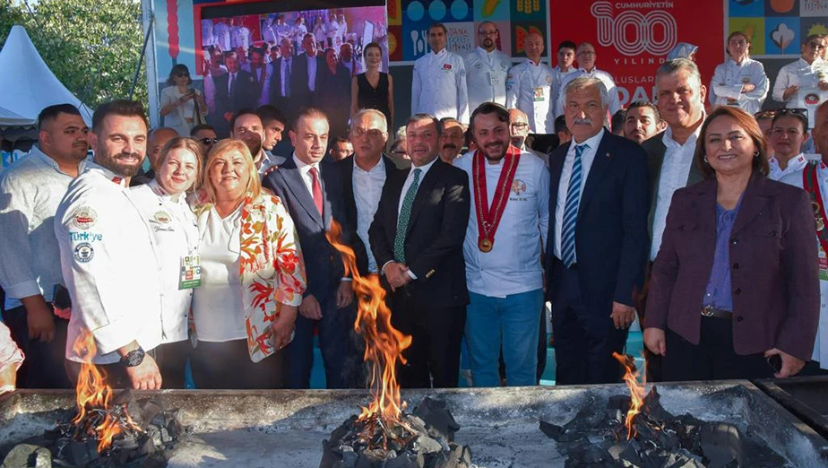 Ceyhan Belediyesi, festivale renk kattı